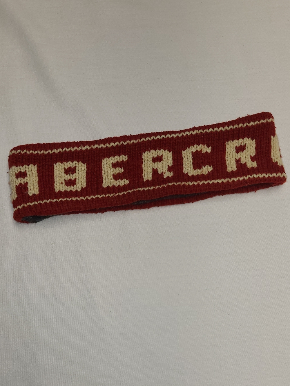 Vintage Abercrombie & Fitch burgundy knit headband with cream logo fleece lined